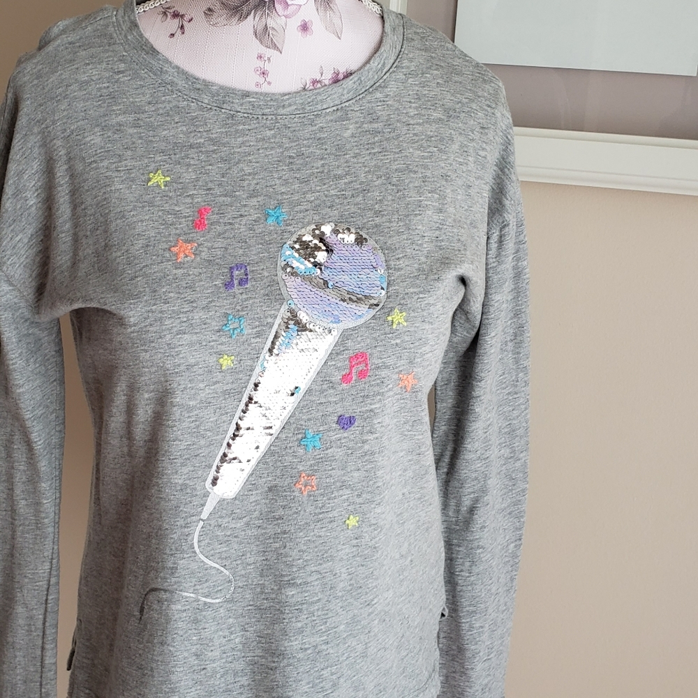 GAP Long-Sleeved Flip Sequins Top